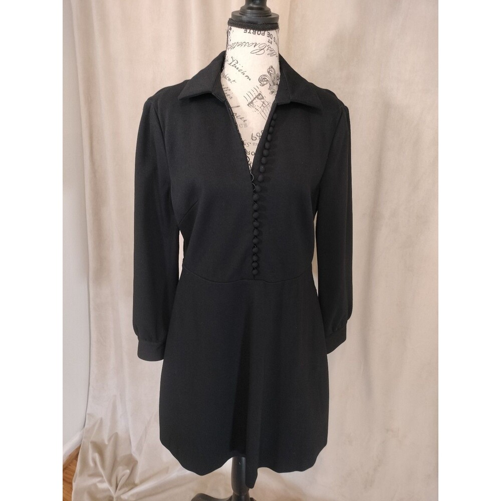 Meet Metro Black Long Sleeved Structured A-Line V-Neck Fully Lined Dress. XL